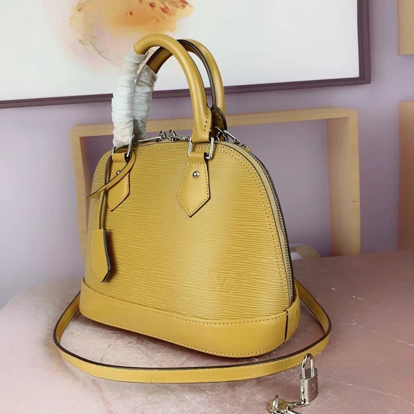 ルイヴィトンバッグ背面デザイン